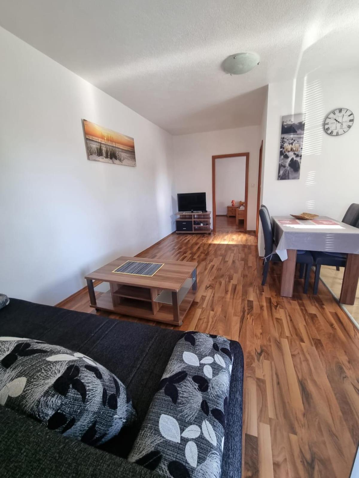 Apartmán Santoni Vir Exteriér fotografie